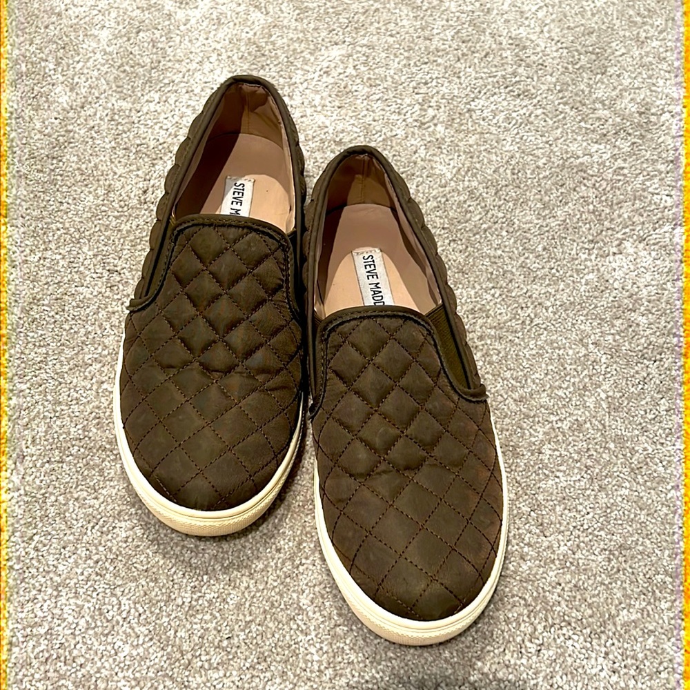 Steve Madden Ecentrcq Slip-On Sneaker Olive Size 8M - Picture 2 of 6